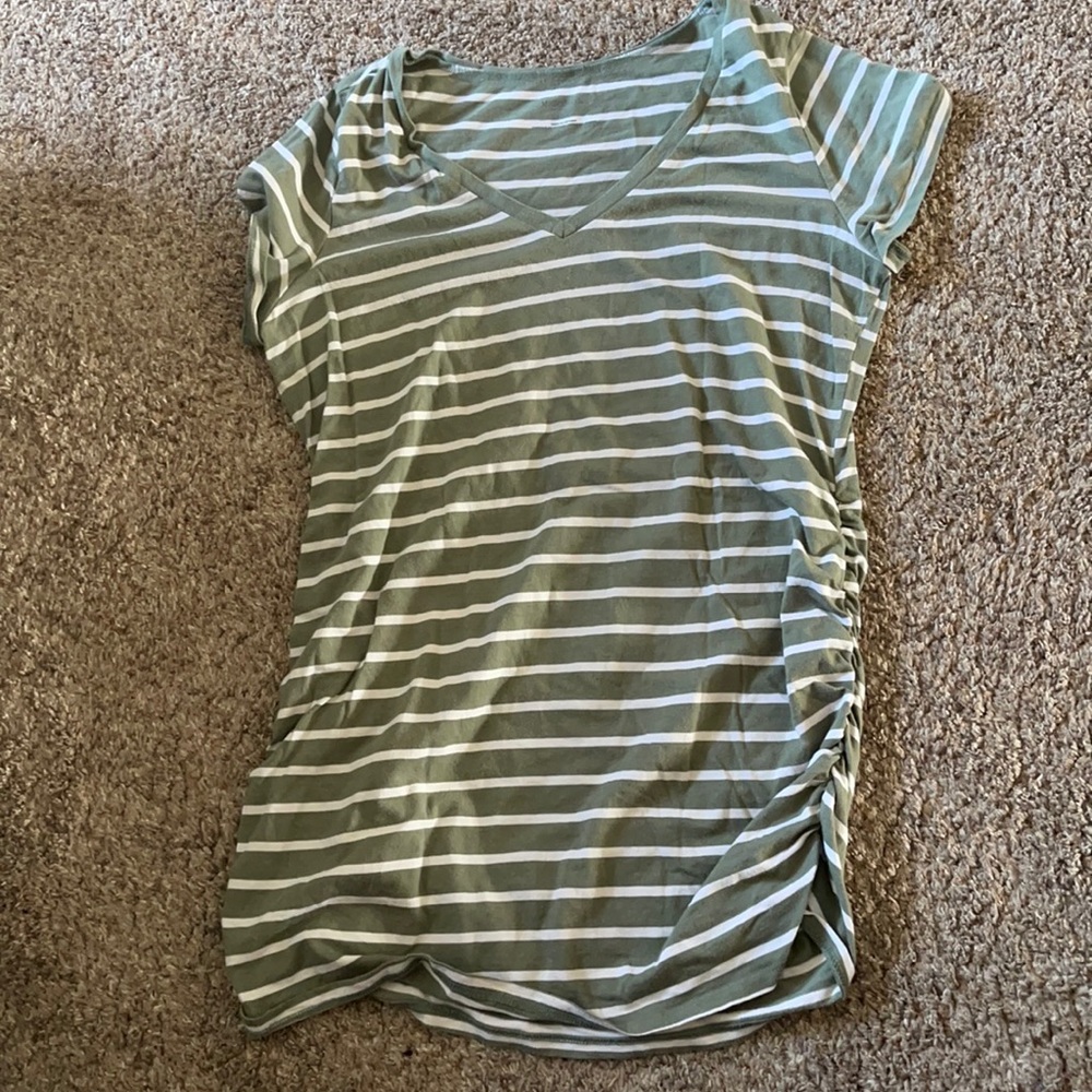 Motherhood maternity top.🤰🏽